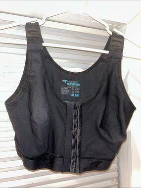 Marena Recovery Post-Surgical Compression Bra 40 B/C Black Front Close